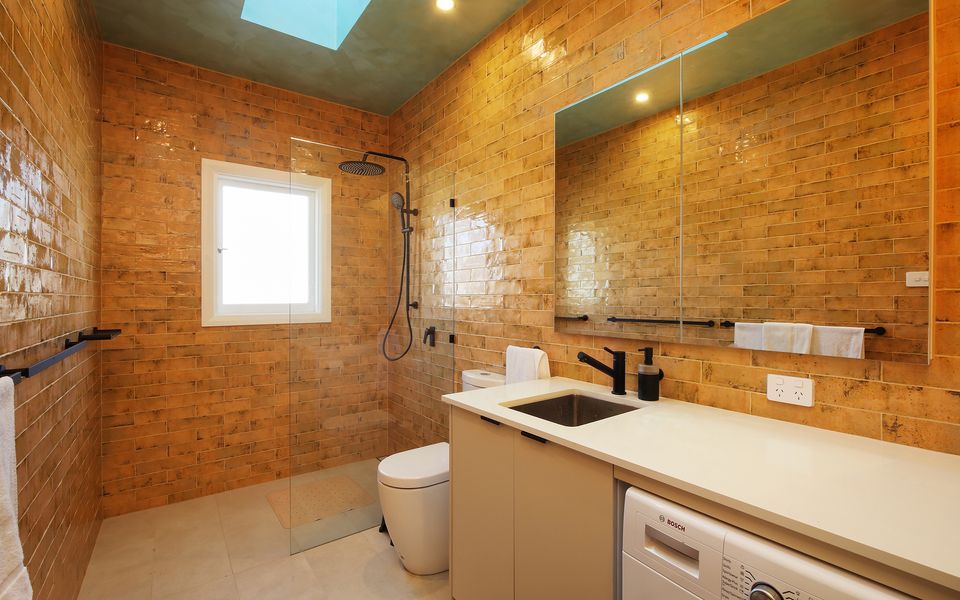 White Beach – Whole Property