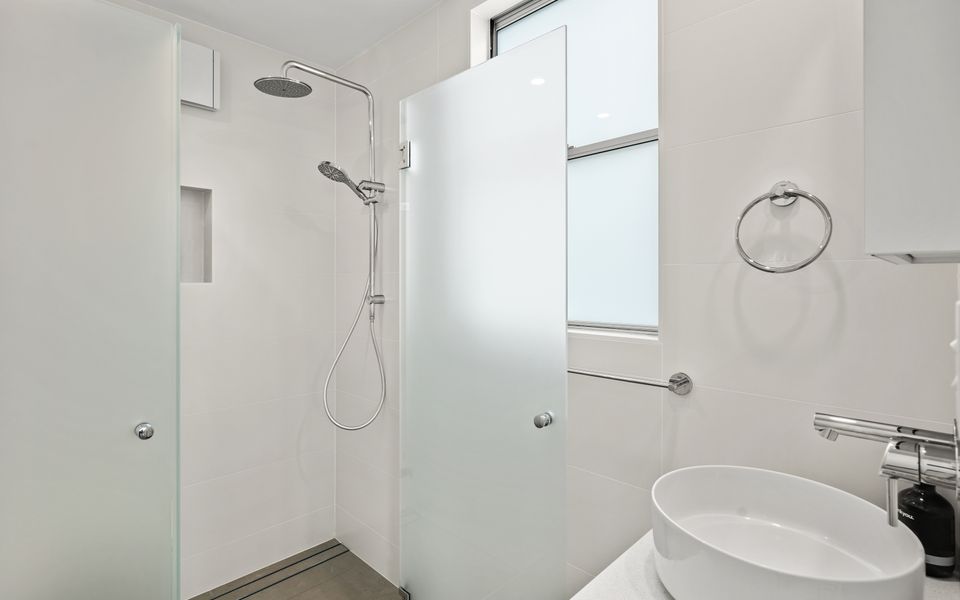 White Beach – Whole Property