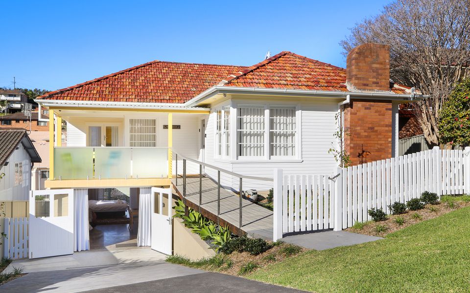 White Beach – Main House