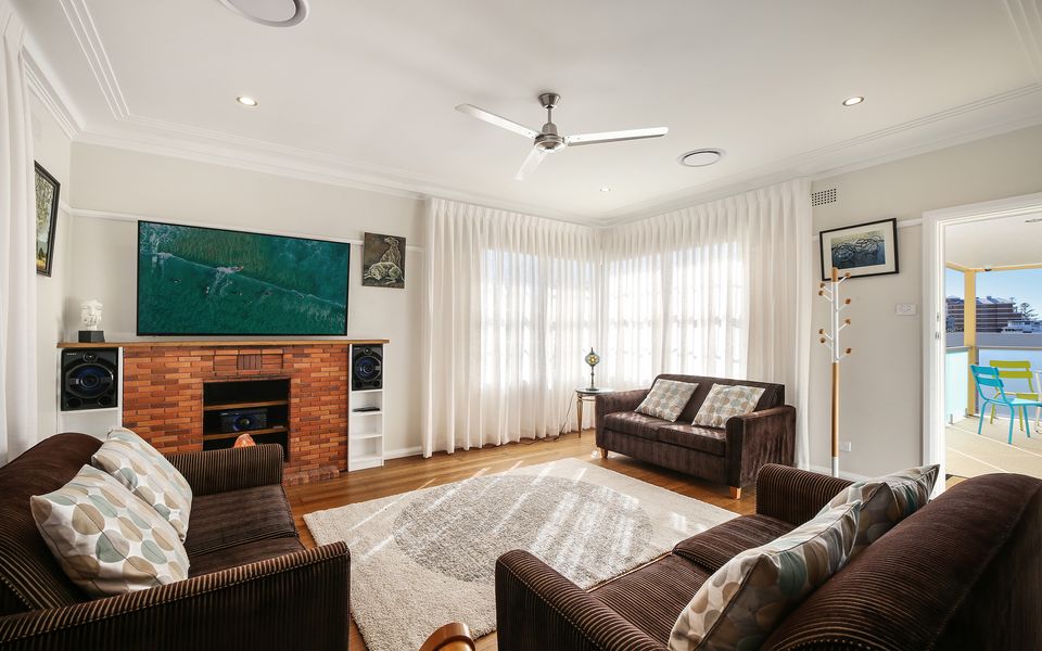 White Beach – Main House