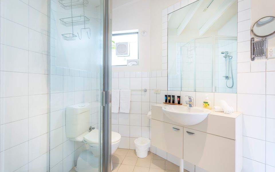 Como Mezzanine Retreat