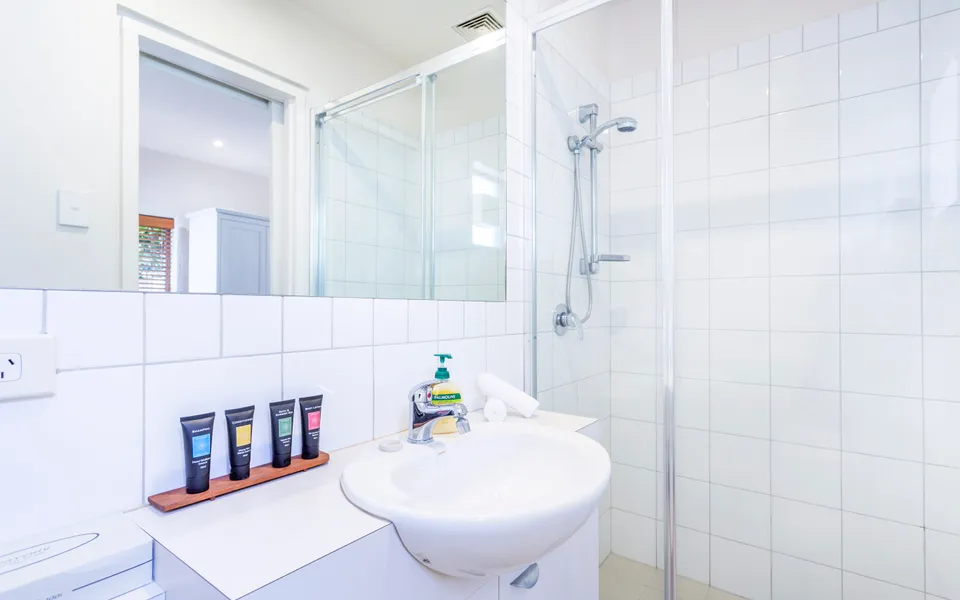 Como Mezzanine Retreat