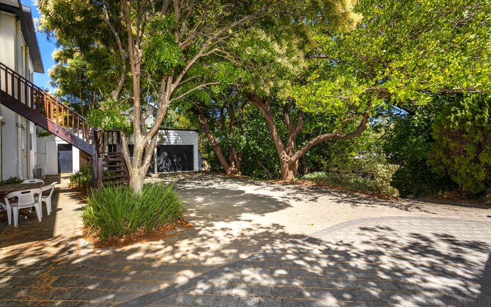 Cottesloe Beach Deluxe Apartment