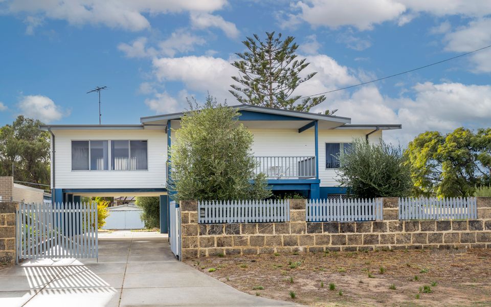 Golden Bay Beach Shack