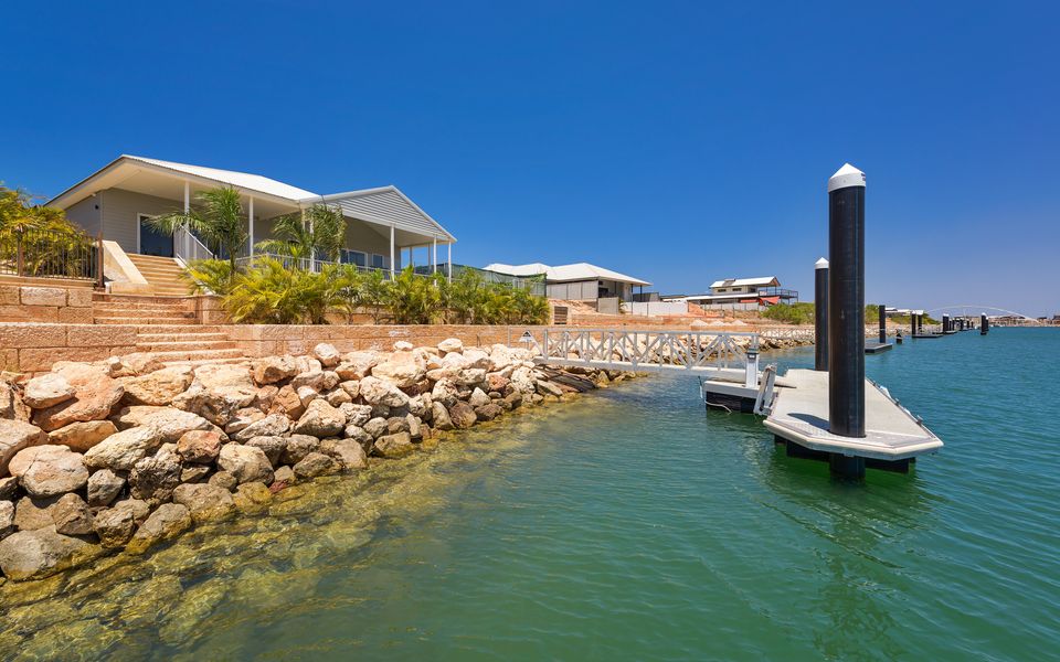 54 Madaffari Drive – Pool and Jetty