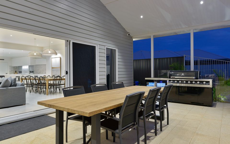 54 Madaffari Drive – Pool and Jetty