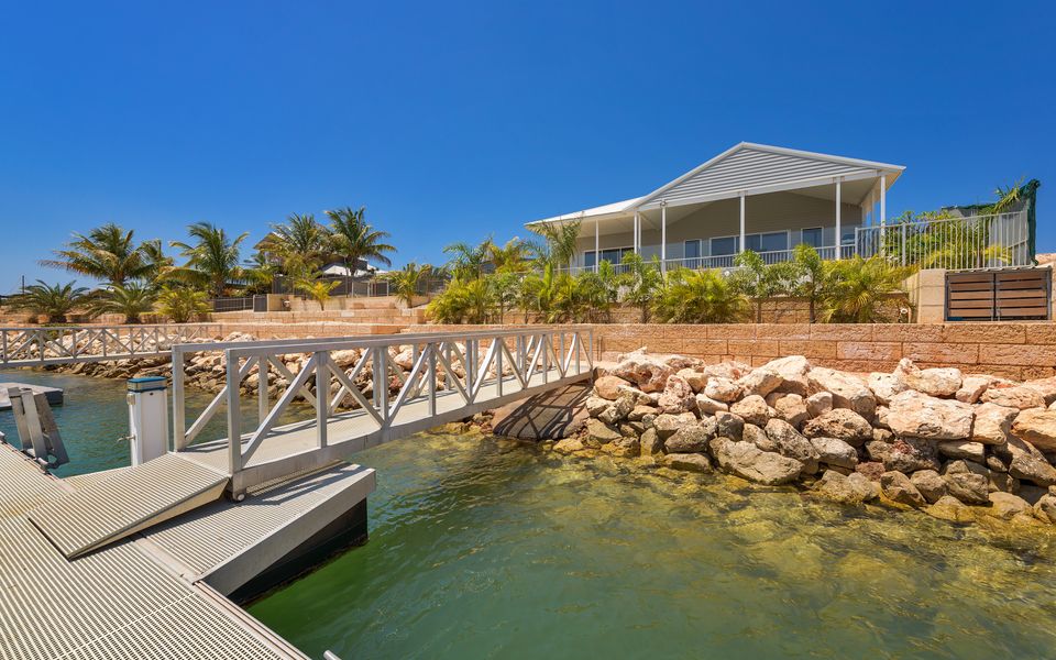 54 Madaffari Drive – Pool and Jetty