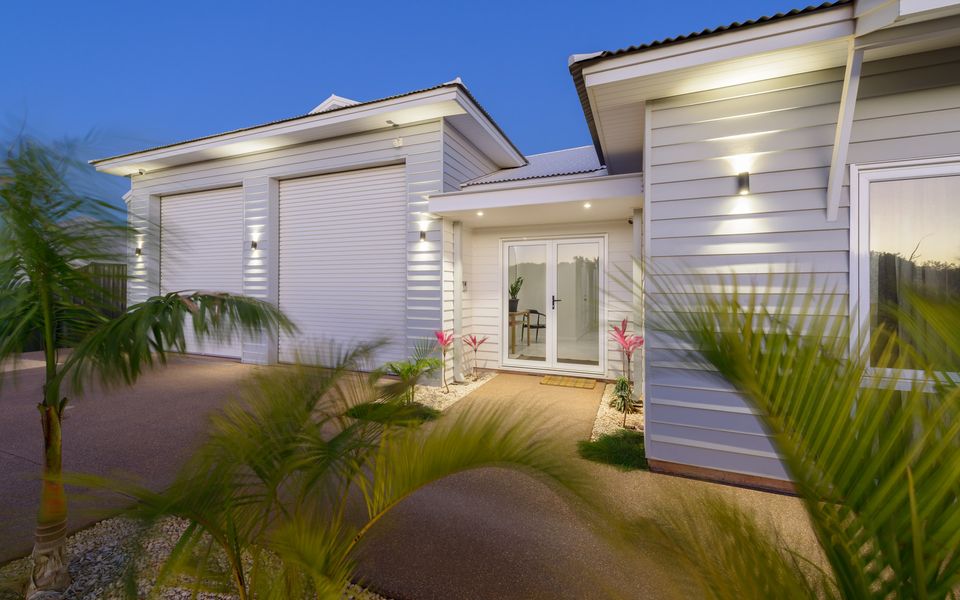 54 Madaffari Drive – Pool and Jetty