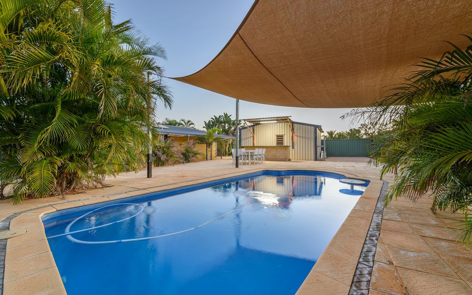 79 Nimitz Street – Pool and Pet Friendly