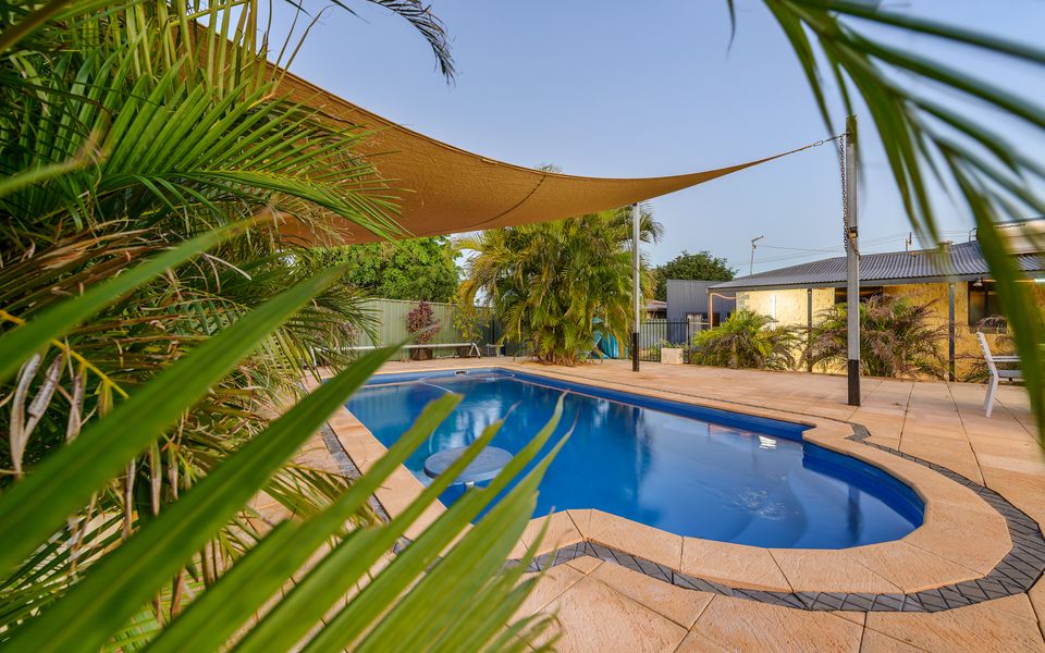 79 Nimitz Street – Pool and Pet Friendly