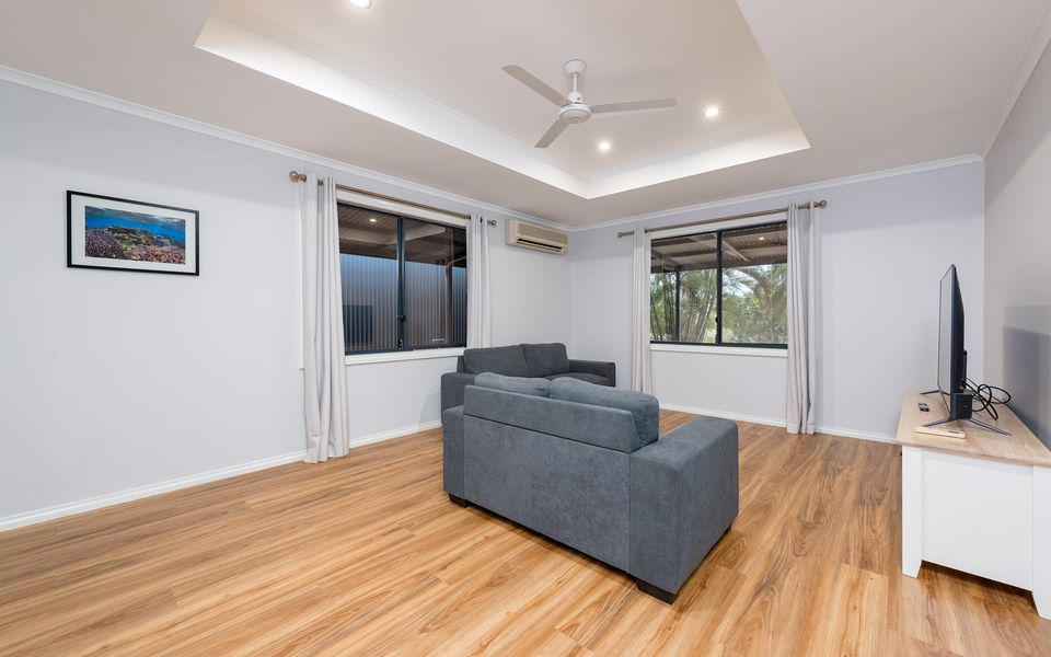 79 Nimitz Street – Pool and Pet Friendly