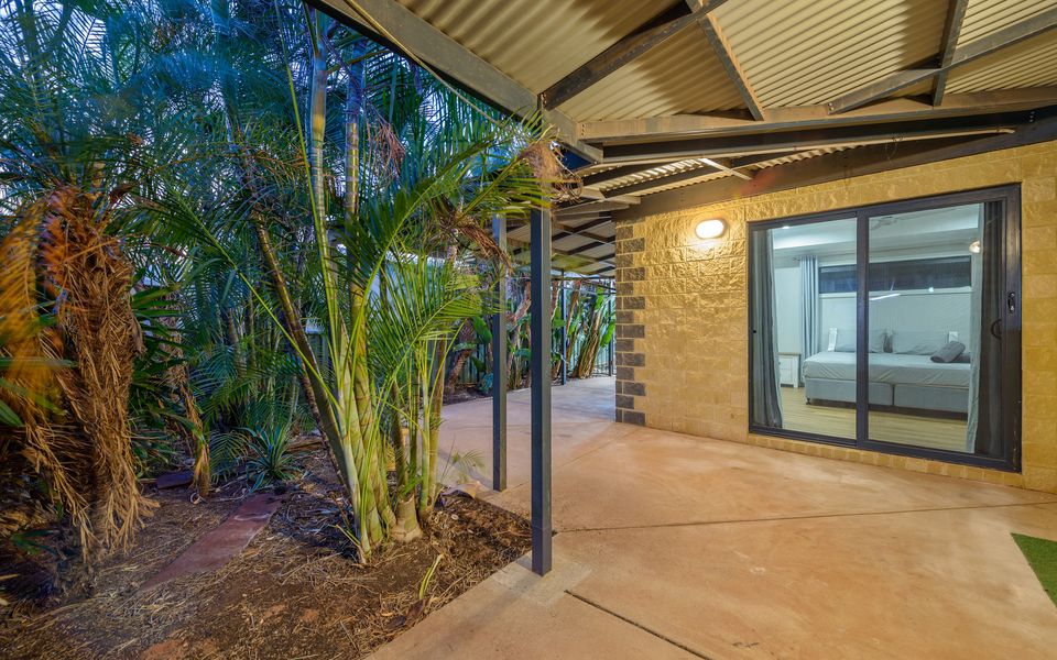 79 Nimitz Street – Pool and Pet Friendly