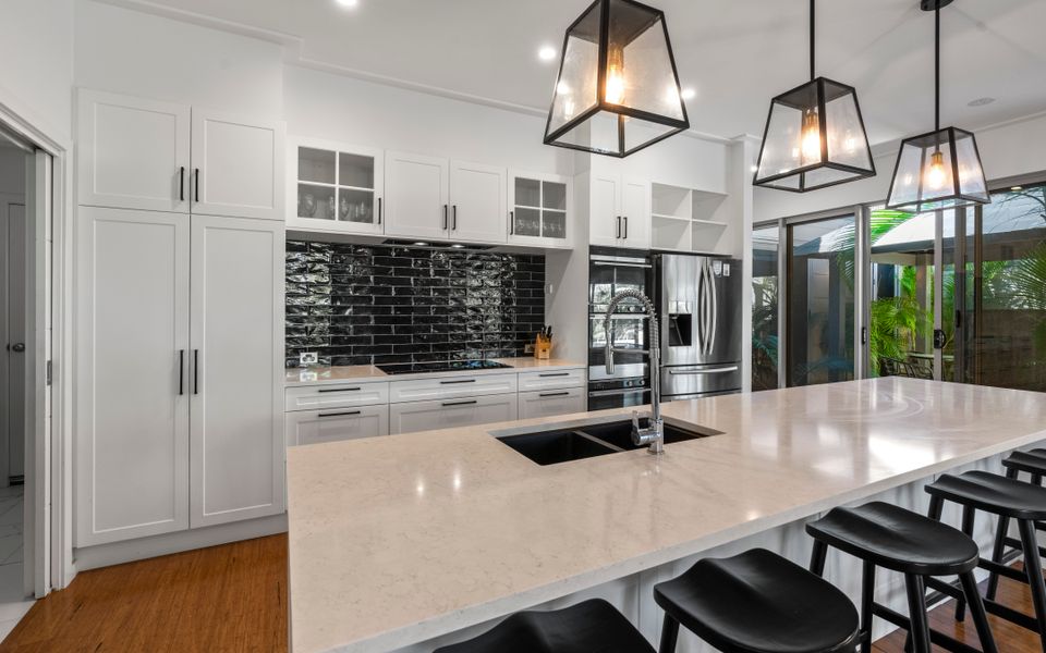 28 Kestrel Place – Pool and Jetty (15m)