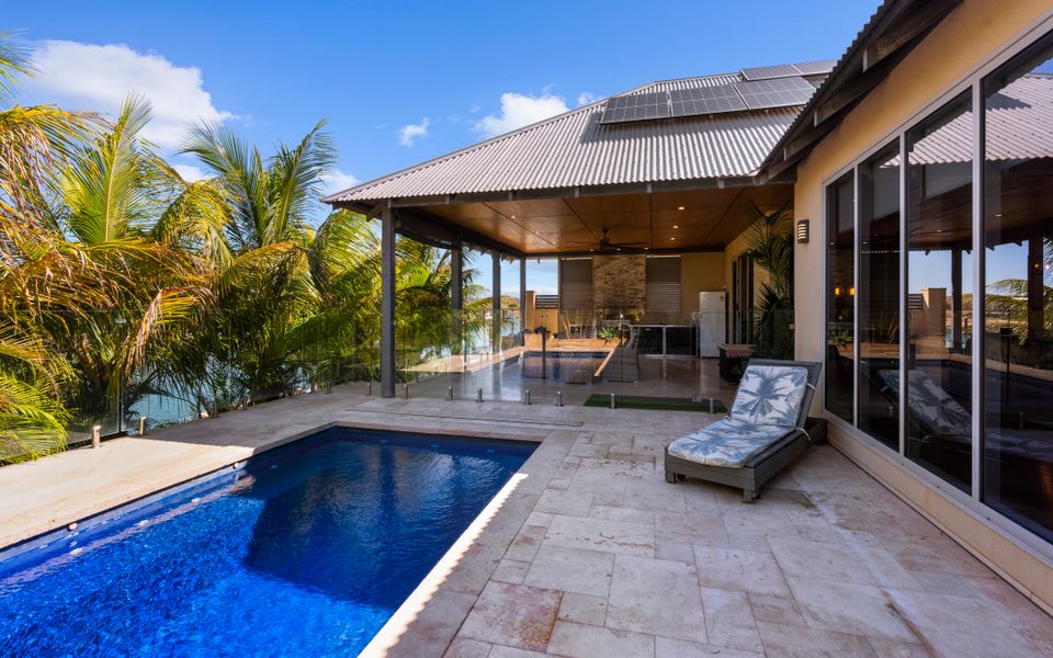 28 Kestrel Place – Pool and Jetty (15m)