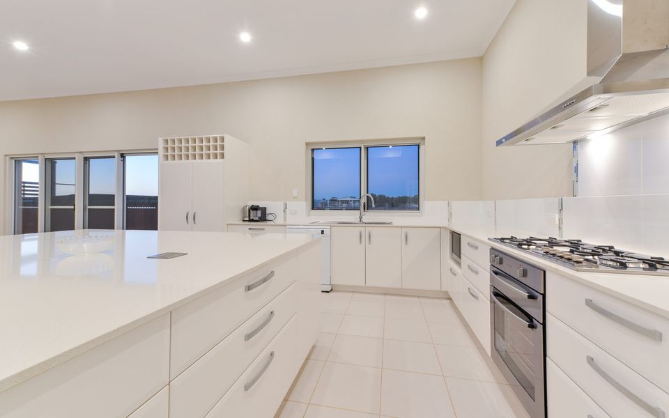 19 Corella Court – Above Ground Pool and Jetty (Max 9m)