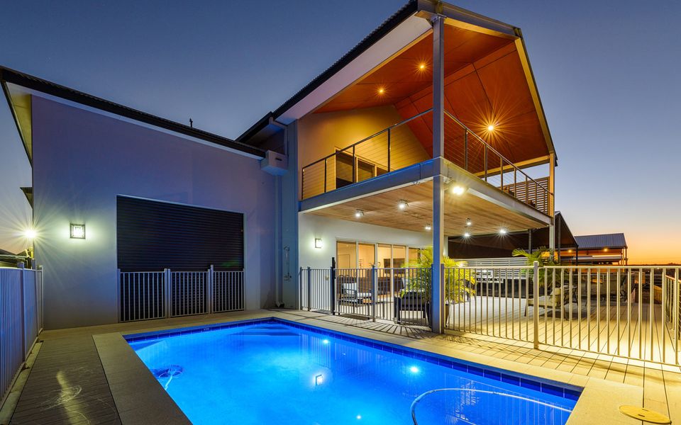 21 Corella Court – Pool and Jetty (Max 8m)
