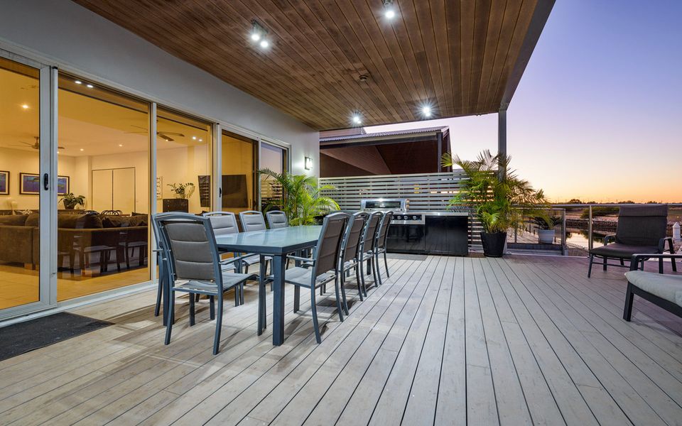 21 Corella Court – Pool and Jetty (Max 8m)