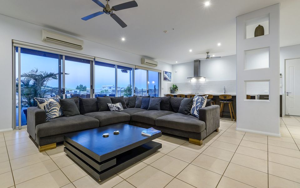 21 Corella Court – Pool and Jetty (Max 8m)