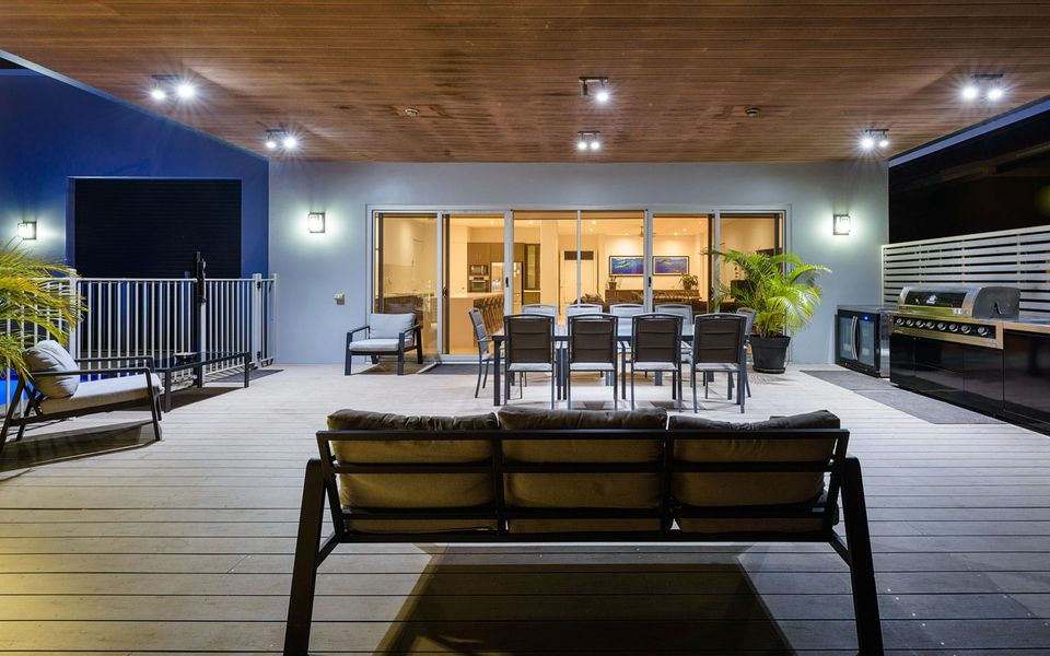 21 Corella Court – Pool and Jetty (Max 8m)