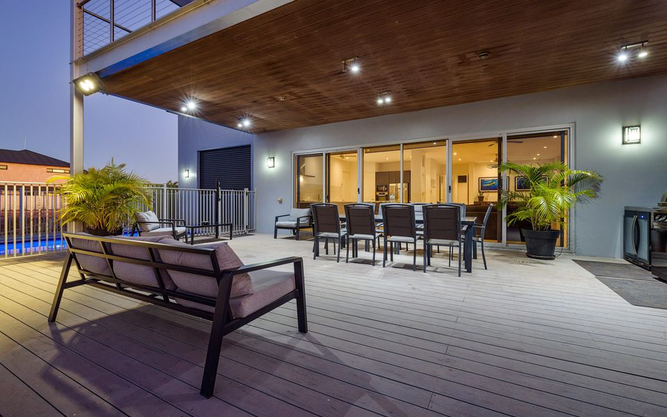 21 Corella Court – Pool and Jetty (Max 8m)