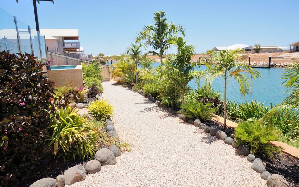 27 Corella Court – Pool