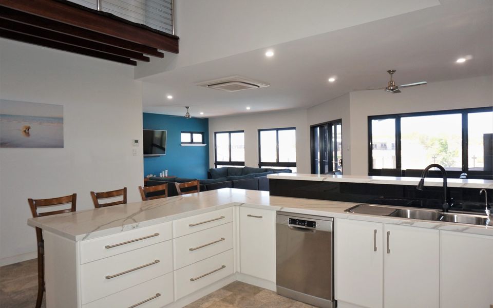 27 Corella Court – Pool