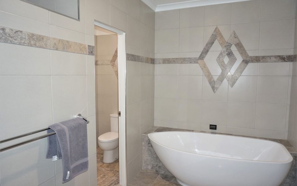 27 Corella Court – Pool