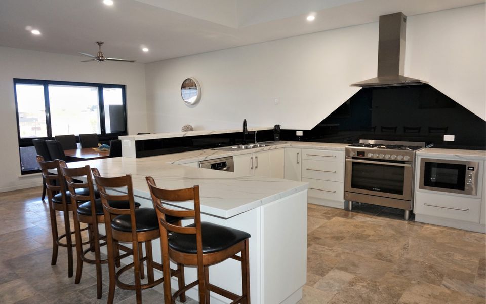 27 Corella Court – Pool