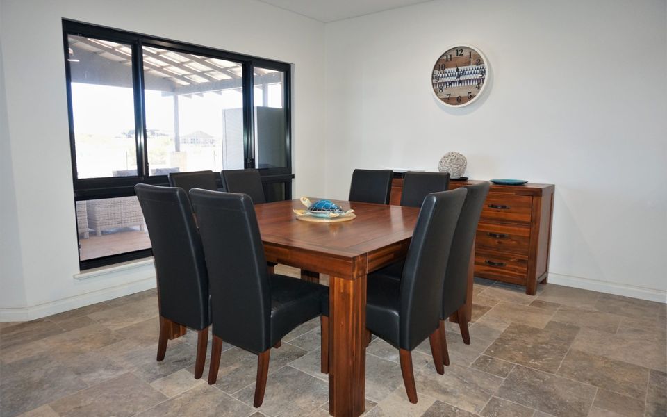 27 Corella Court – Pool