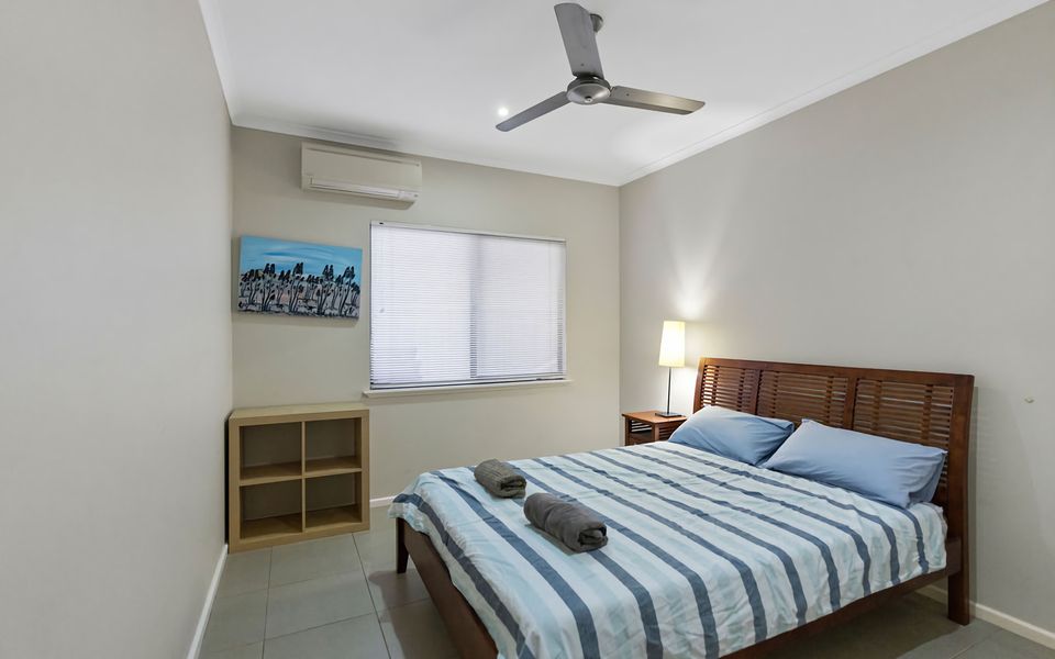 3 Kestrel Place – Pool and Jetty (Max 8m)