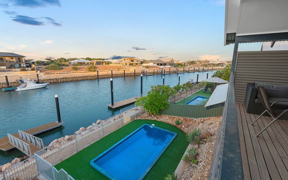 3 Kestrel Place – Pool and Jetty (Max 8m)