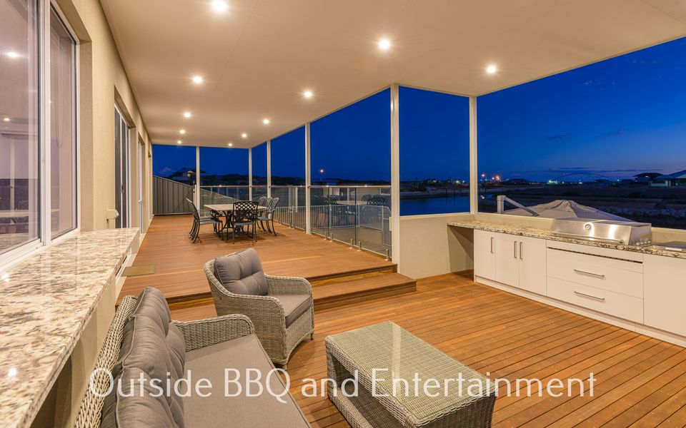 32 Corella Court – Covered Pool and Jetty (Max 15m)
