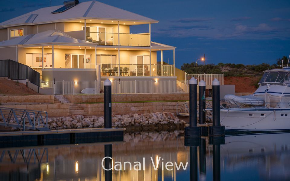 32 Corella Court – Covered Pool and Jetty (Max 15m)