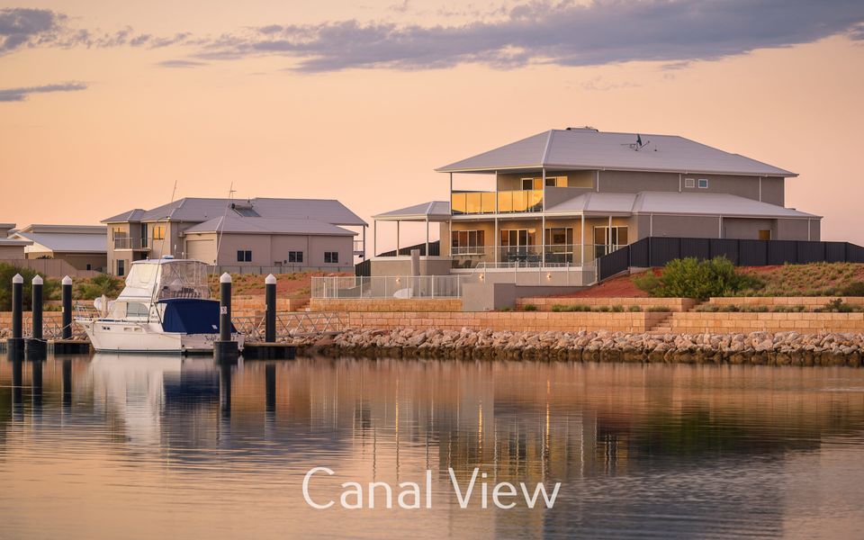 32 Corella Court – Covered Pool and Jetty (Max 15m)