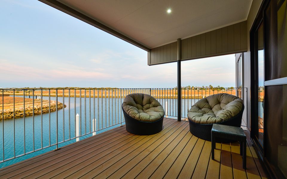 33 Inggarda Lane – 4 Person Spa and Jetty (Max 12m)