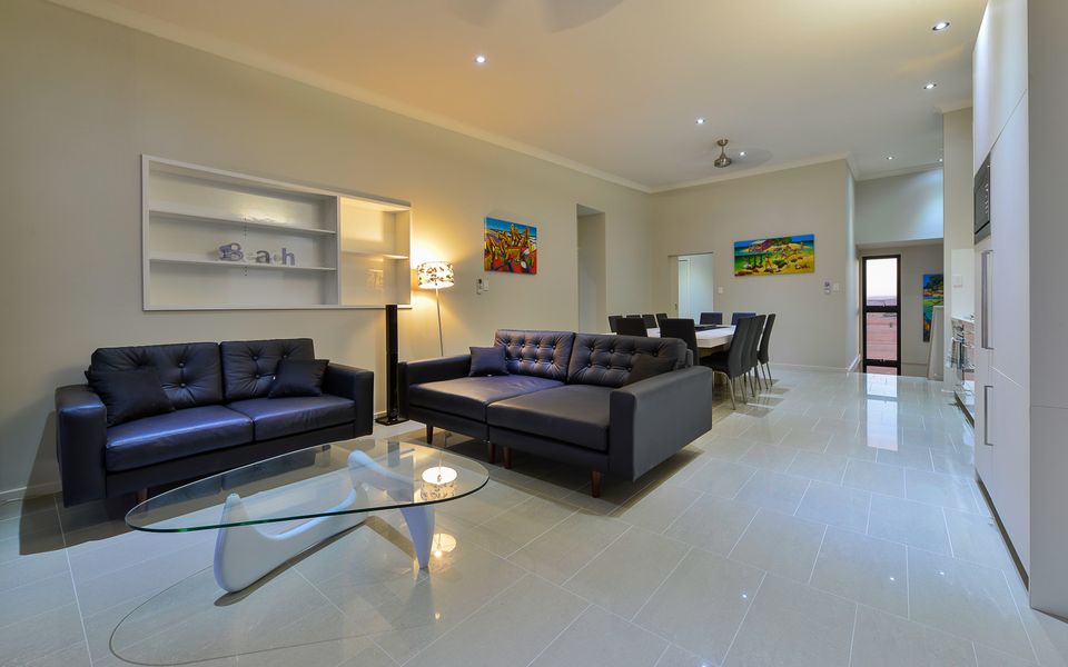 33 Inggarda Lane – 4 Person Spa and Jetty (Max 12m)