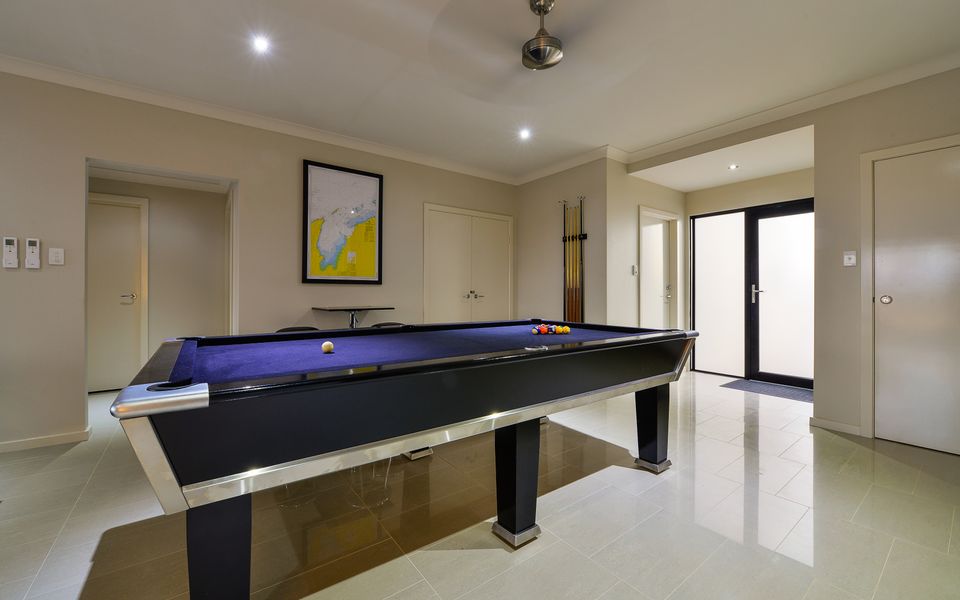 33 Inggarda Lane – 4 Person Spa and Jetty (Max 12m)