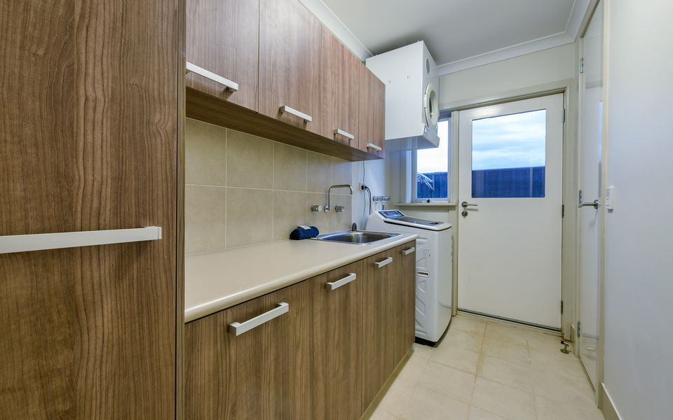 34 Gnulli Court – Pool and Jetty (Max 15m)