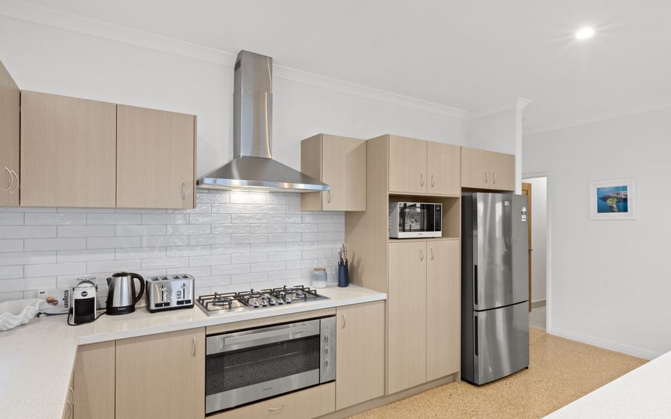 4 Corella Court – Pool and Jetty (12m max)