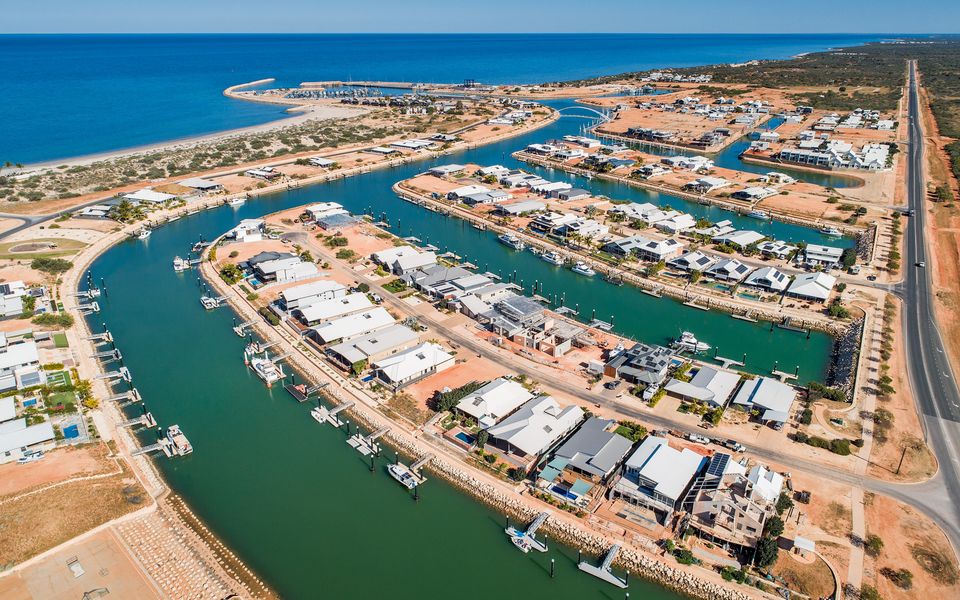 4 Corella Court – Pool and Jetty (12m max)