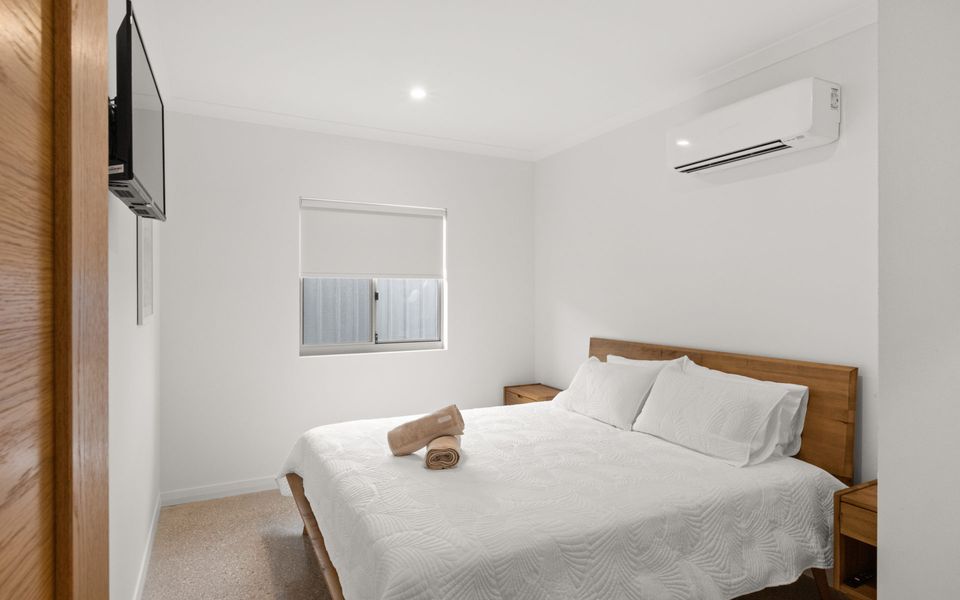 4 Corella Court – Pool and Jetty (12m max)