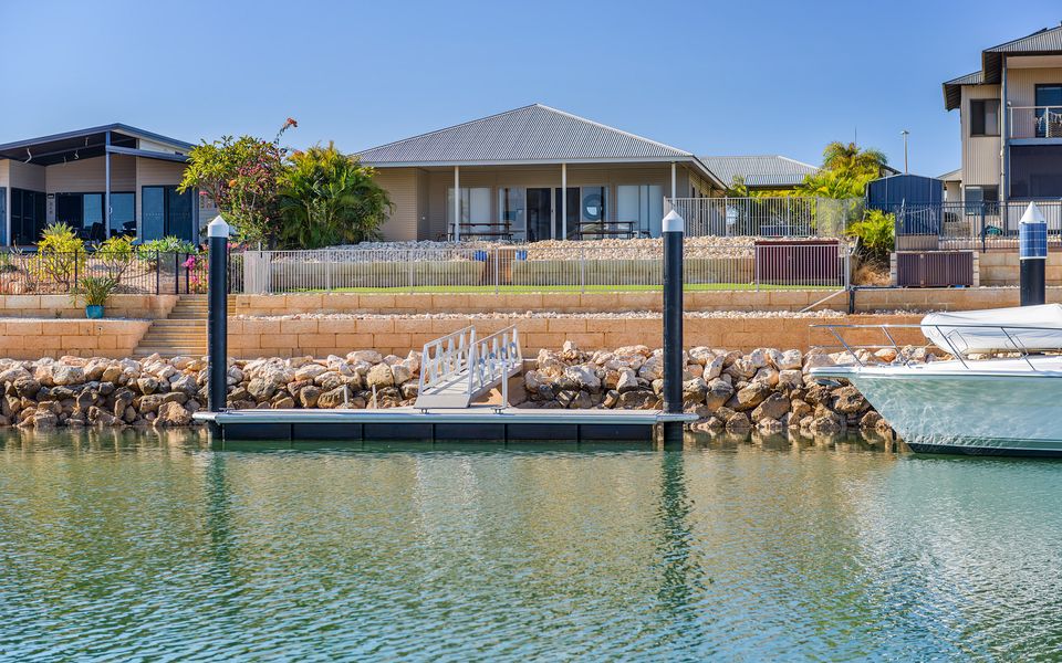 4 Corella Court – Pool and Jetty (12m max)