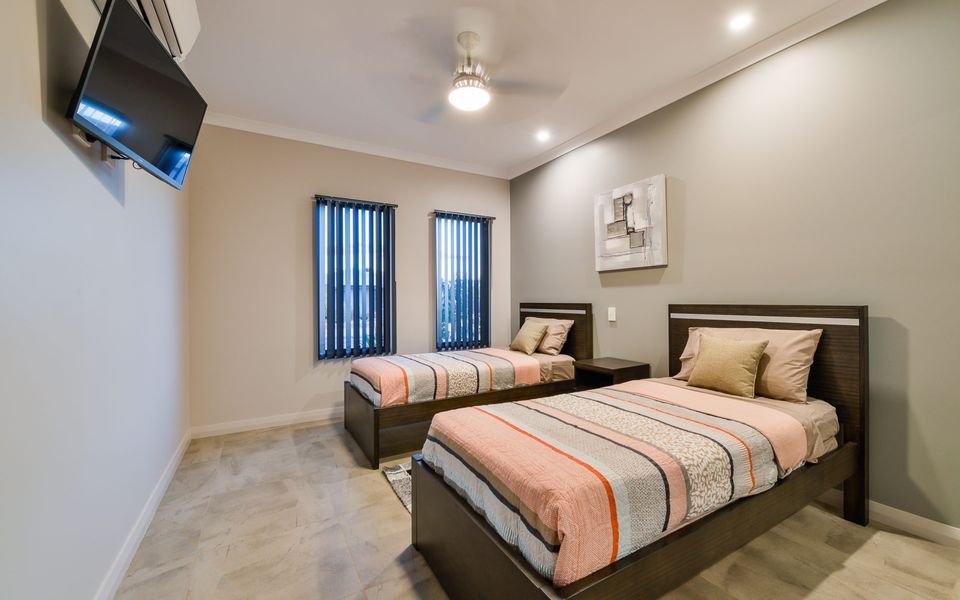 5 Kestrel Place – Pool and Jetty (Max 9m)