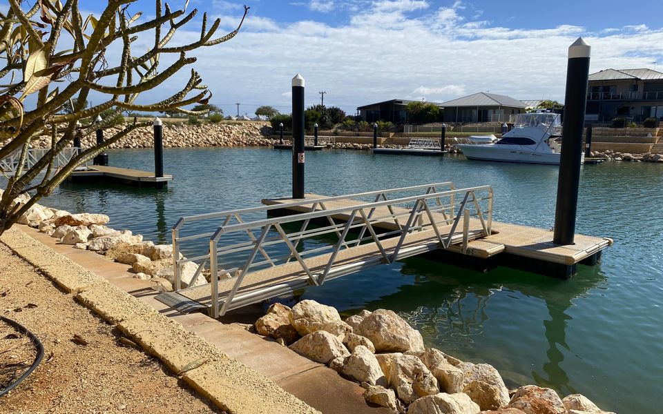 5 Kestrel Place – Pool and Jetty (Max 9m)