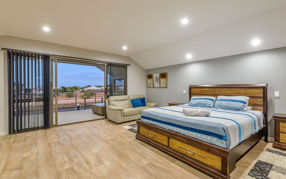 5 Kestrel Place – Pool and Jetty (Max 9m)