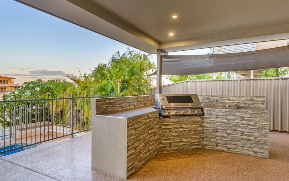 7 Kestrel Place – Pool and Jetty (Max 9m)