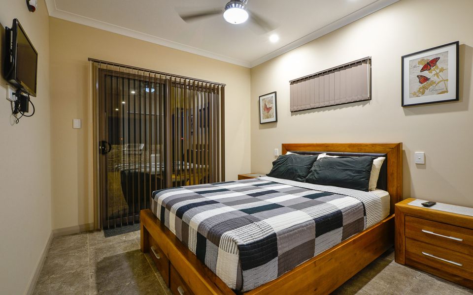 7 Kestrel Place – Pool and Jetty (Max 9m)