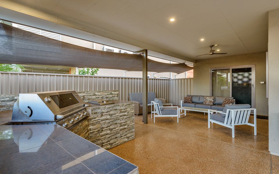 7 Kestrel Place – Pool and Jetty (Max 9m)