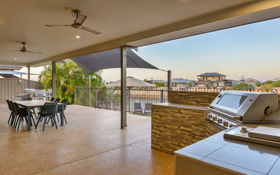 7 Kestrel Place – Pool and Jetty (Max 9m)