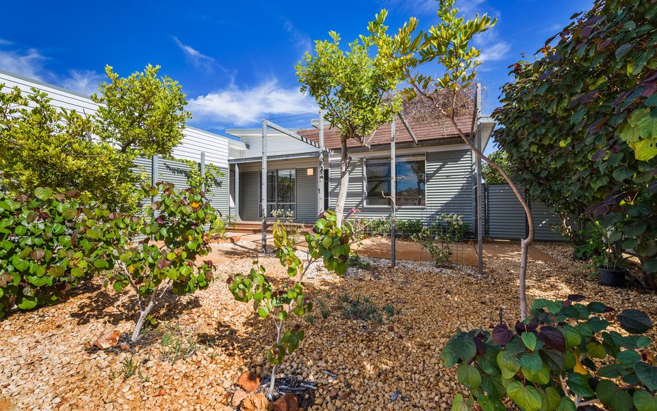 78 Madaffari Drive – Covered Pool and Jetty (Max 15m)